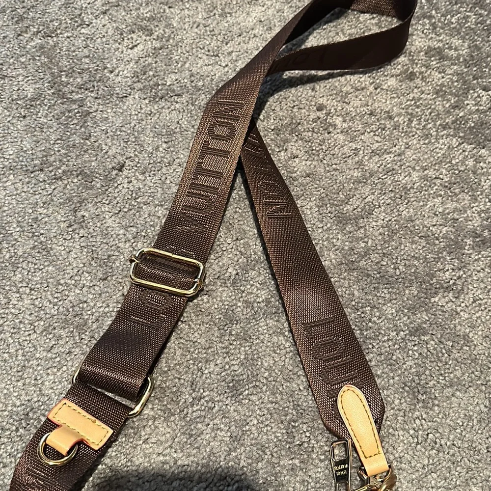 Bag - Picture 3 of 5